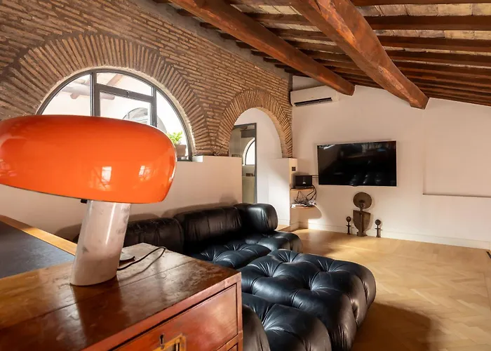 Monti Designer Loft By Romeloft Apartment